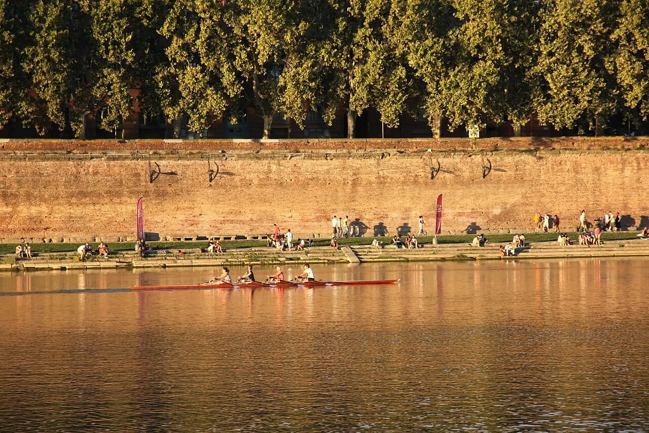 Quais de Garonne, Toulouse. Photo : Frédéric Neupont, CC0.